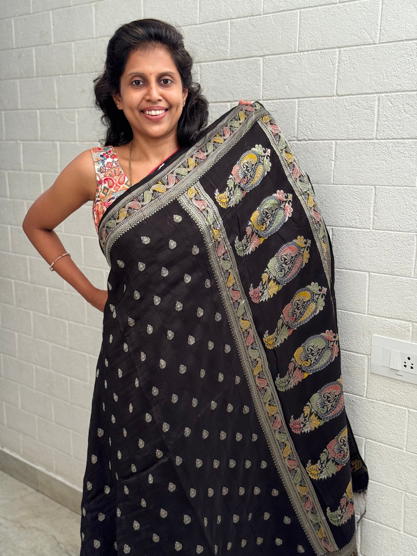 Moonga Tussar Paithani