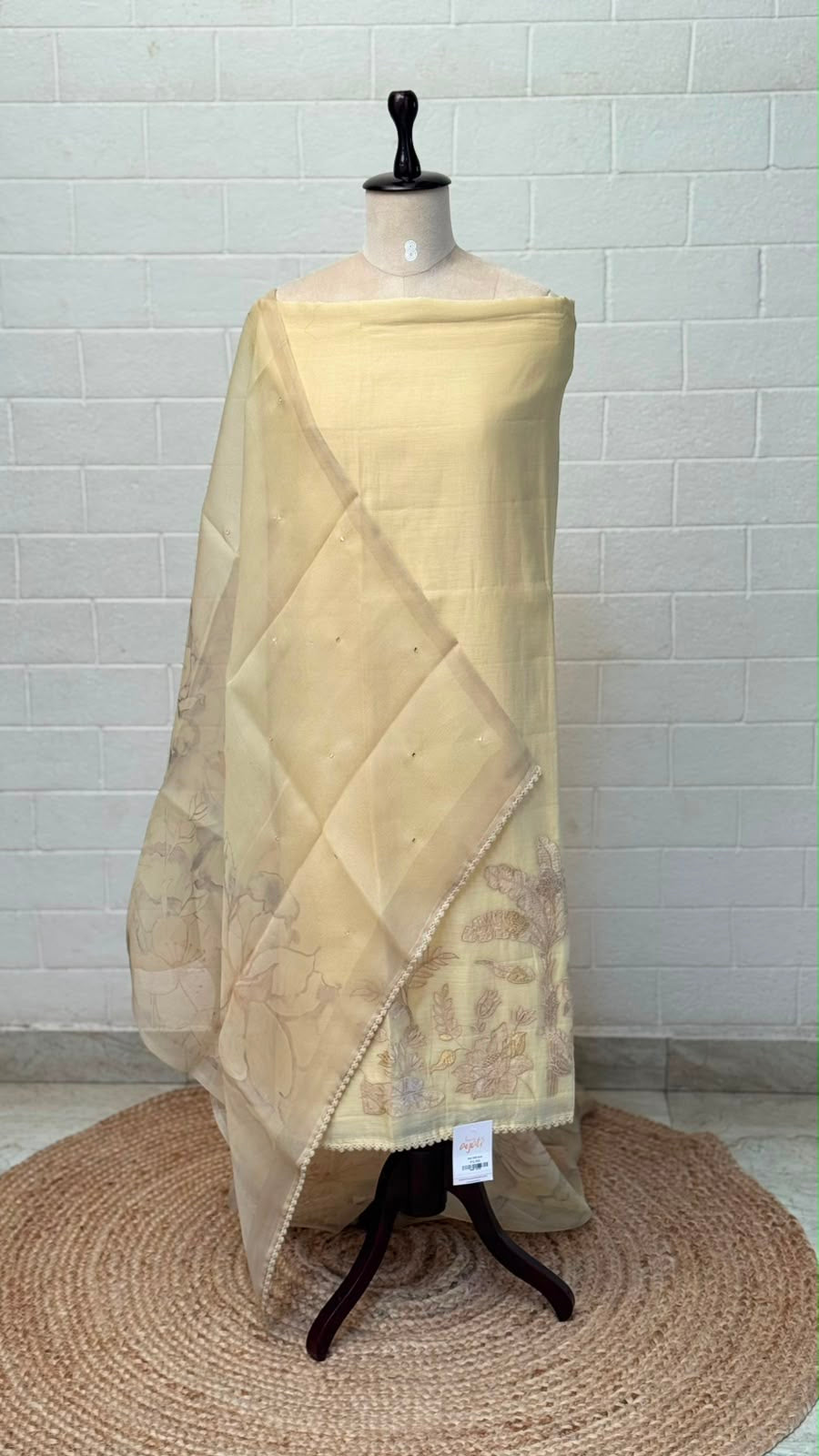 Mul Silk Unstitched Suit