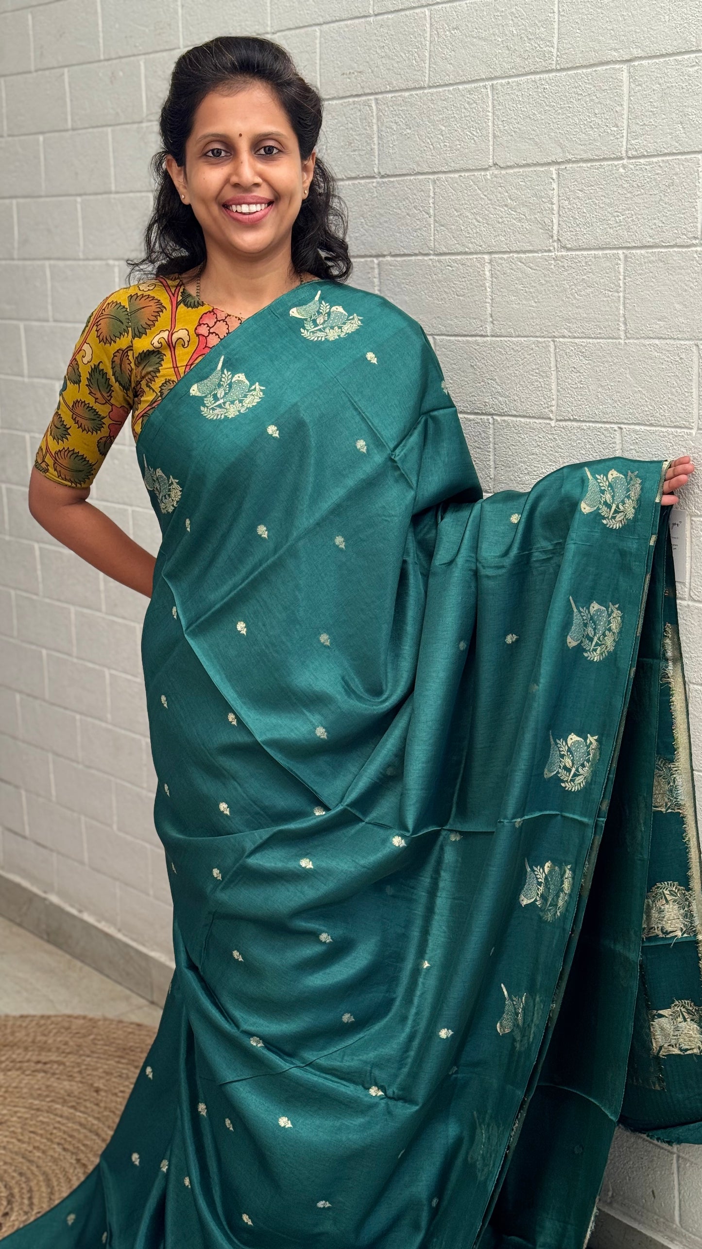 Viscose Bird Border Saree