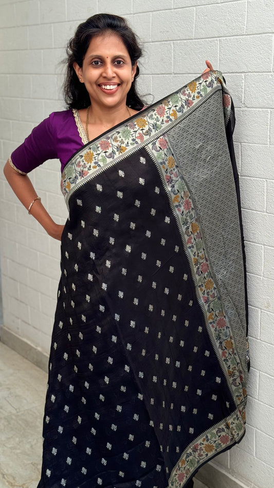 Moonga Tussar Paithani