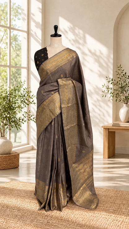 Blended Russian Checks Contrast Saree