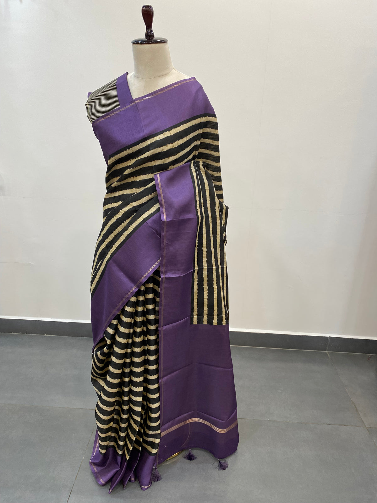 Blended Tussar Horizontal Line Saree