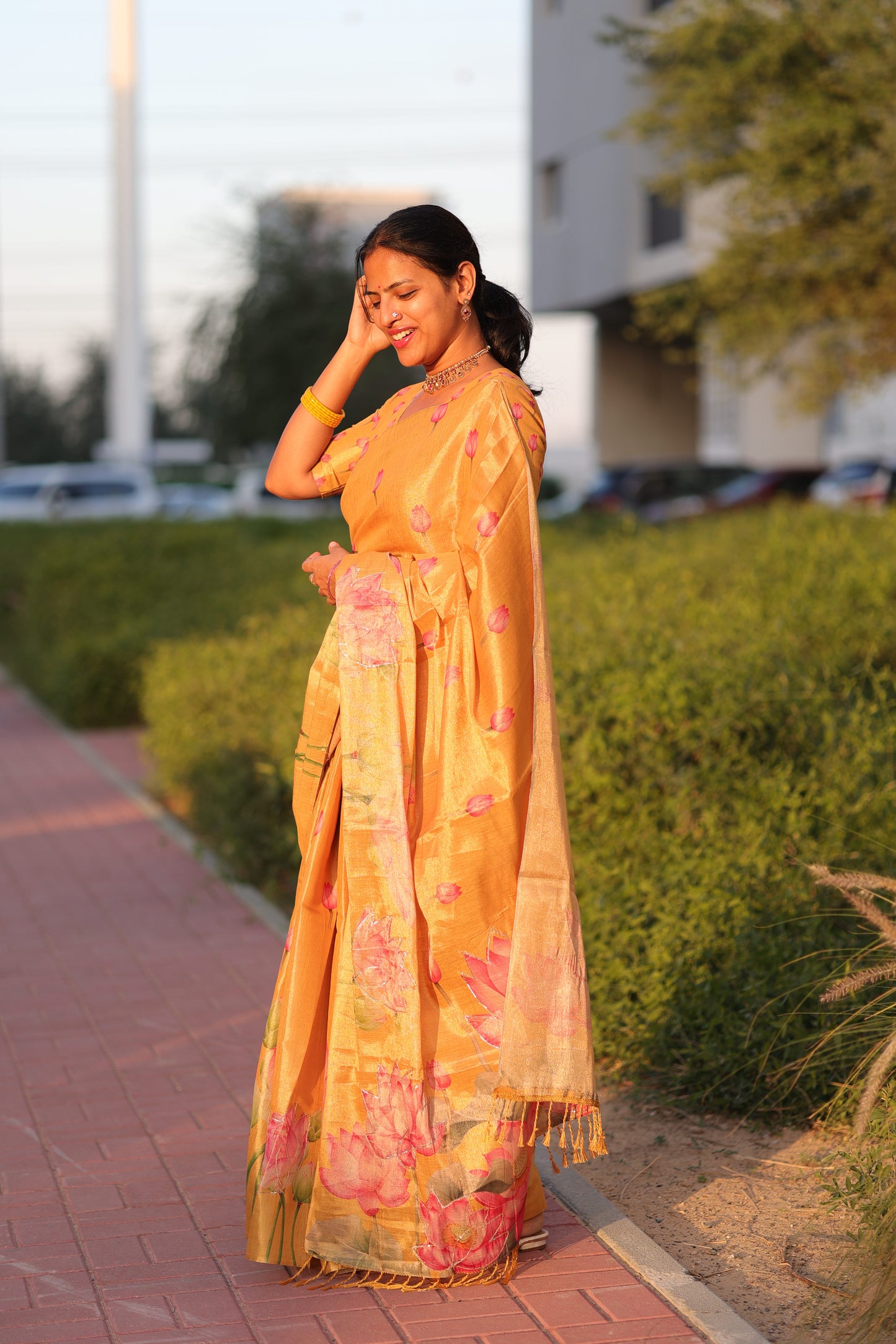 Srinidhi Yellow Linen Tissue Saree