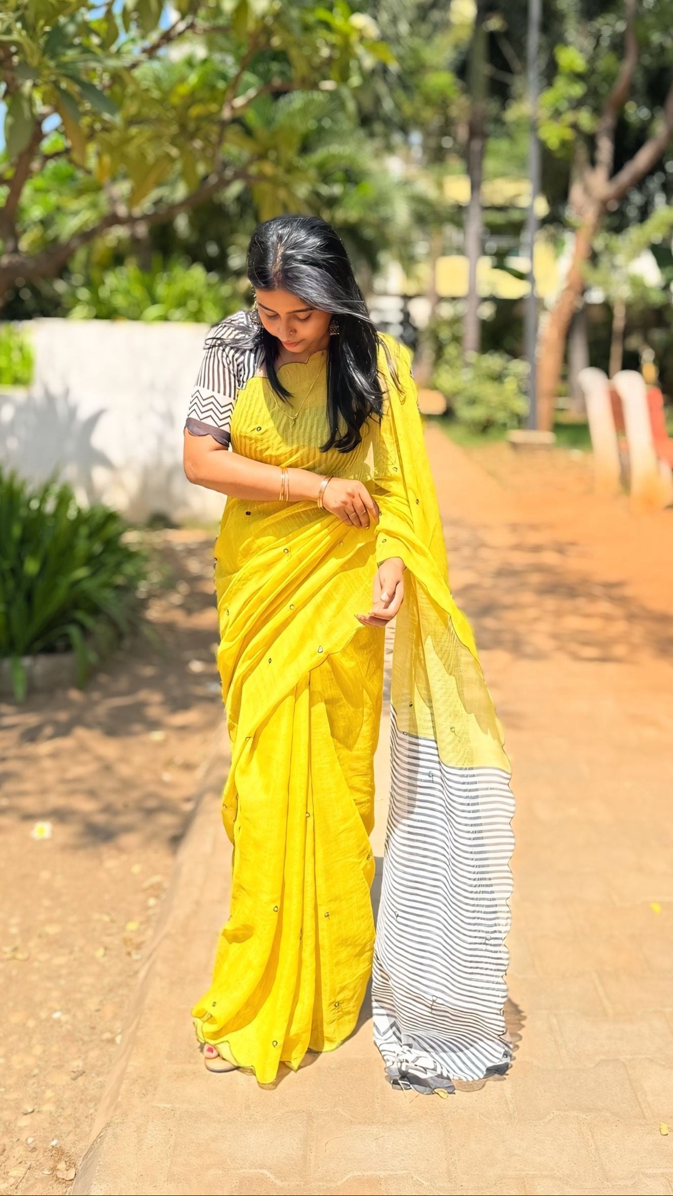 Helen Blended Linen Saree