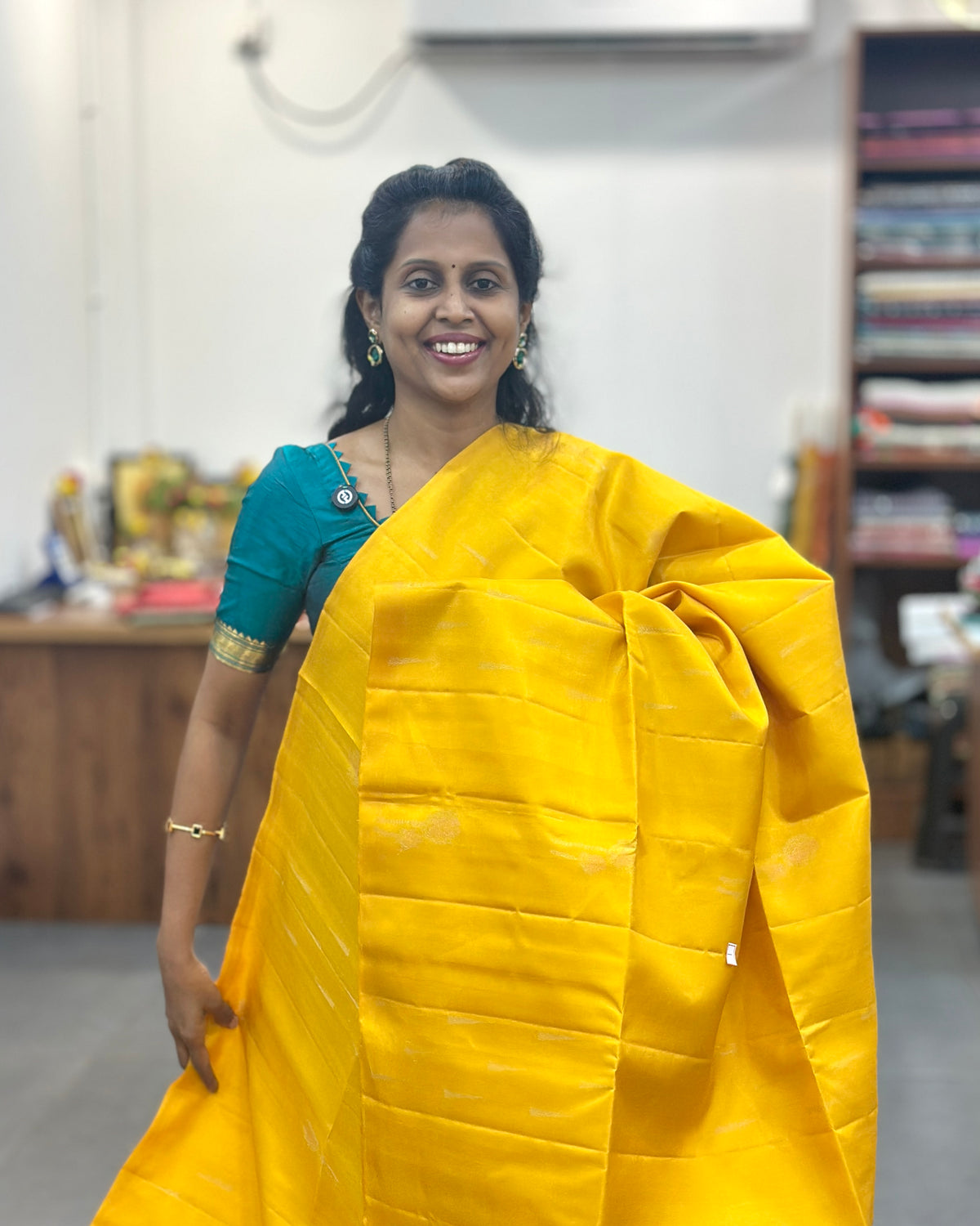 Yellow Gold Zari Woven Pure Soft Silk Saree