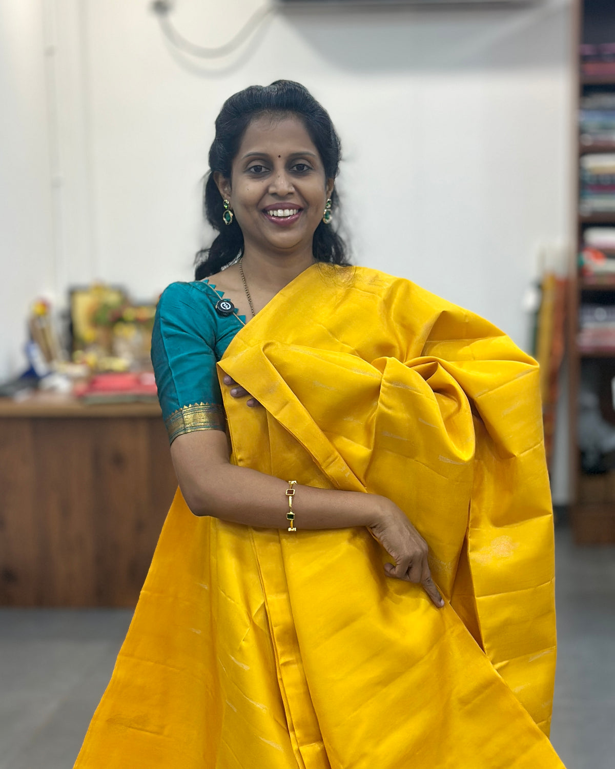 Yellow Gold Zari Woven Pure Soft Silk Saree
