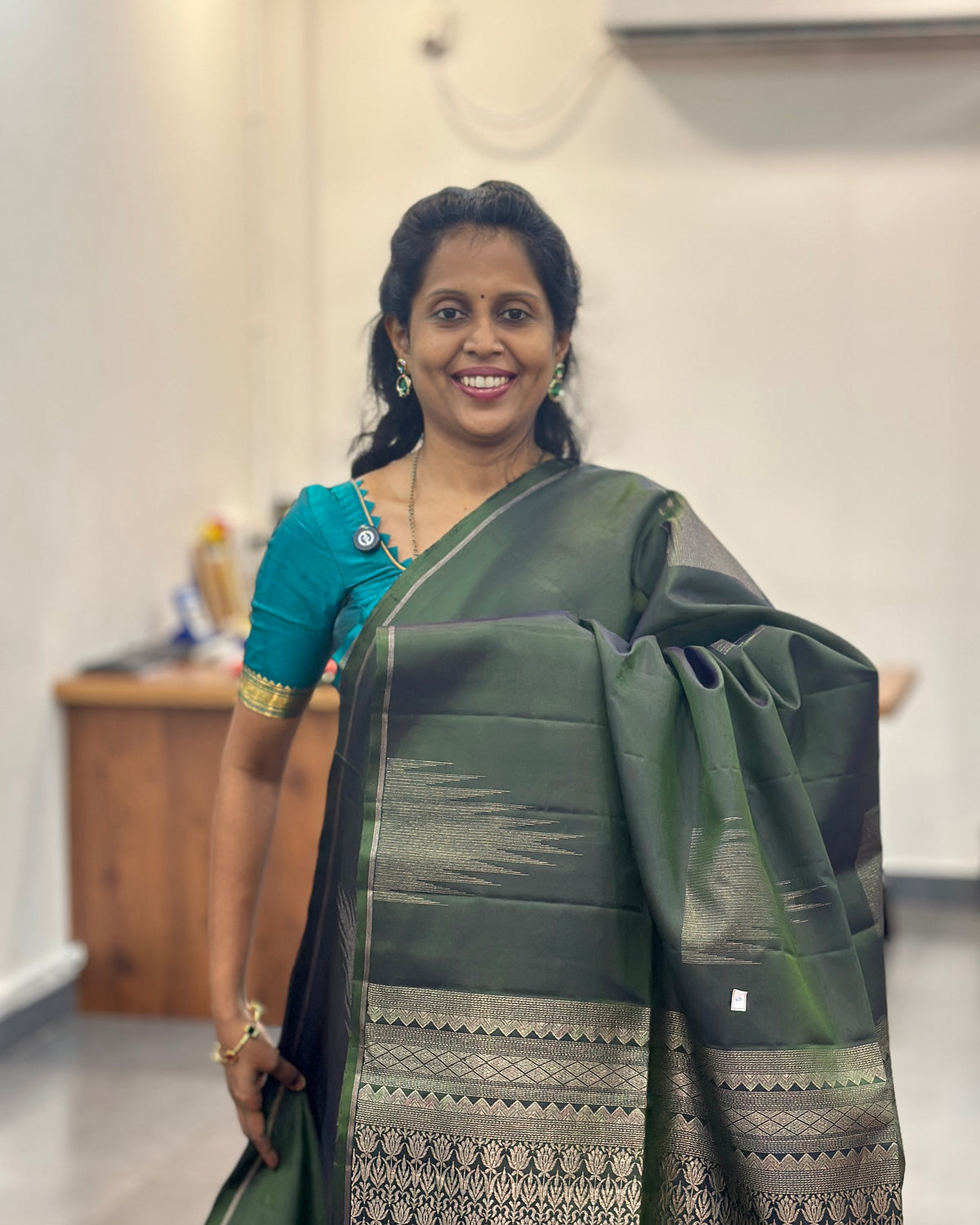 Hunter Green Gold Woven Pure Soft Silk Saree