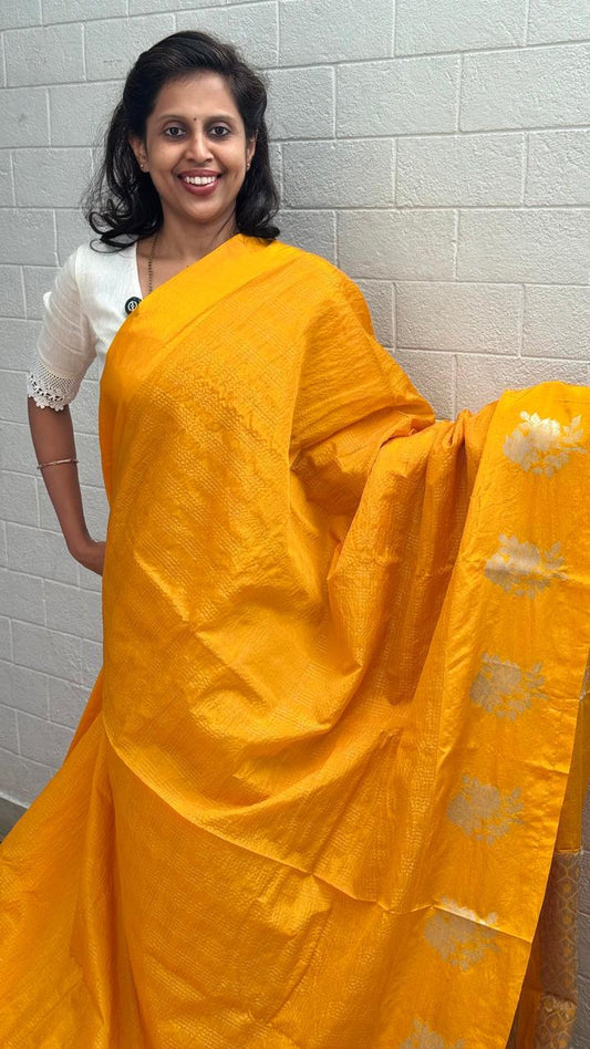 Georgette Checks Crush Saree