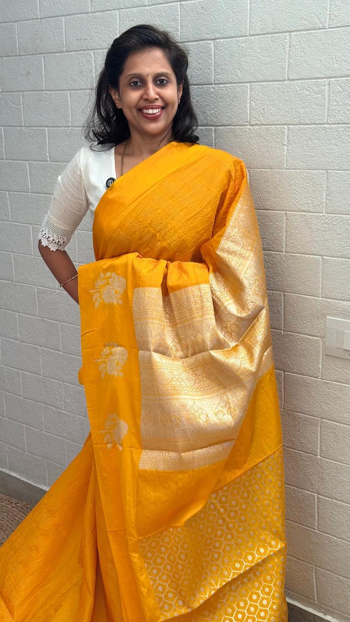 Georgette Checks Crush Saree