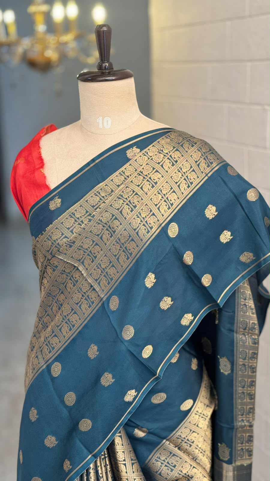 Blended Brocade Crepe Silk Saree
