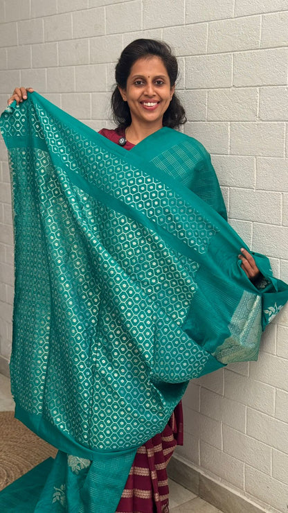 Georgette Checks Crush Saree
