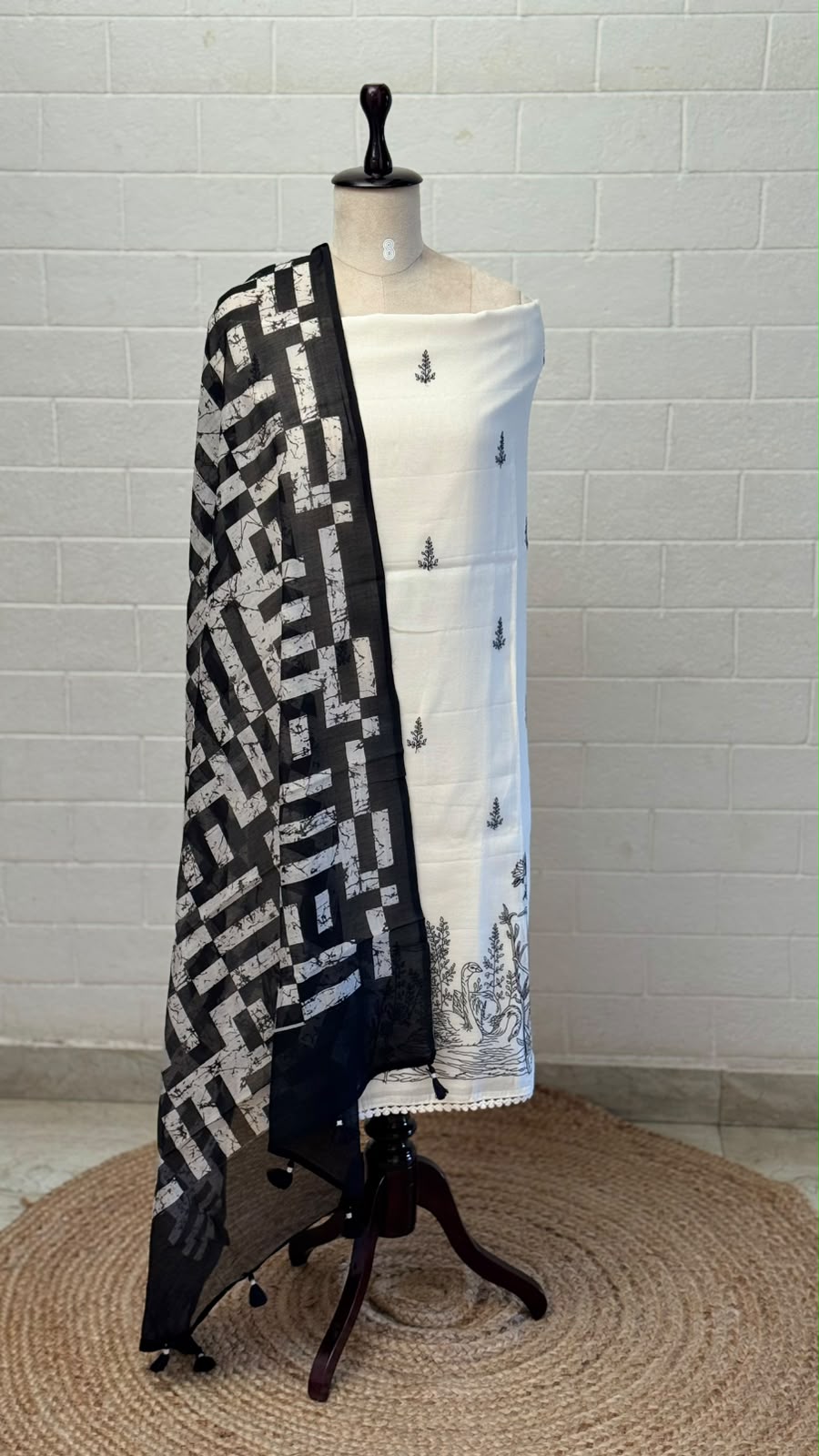 Mul Silk Unstitched Suit