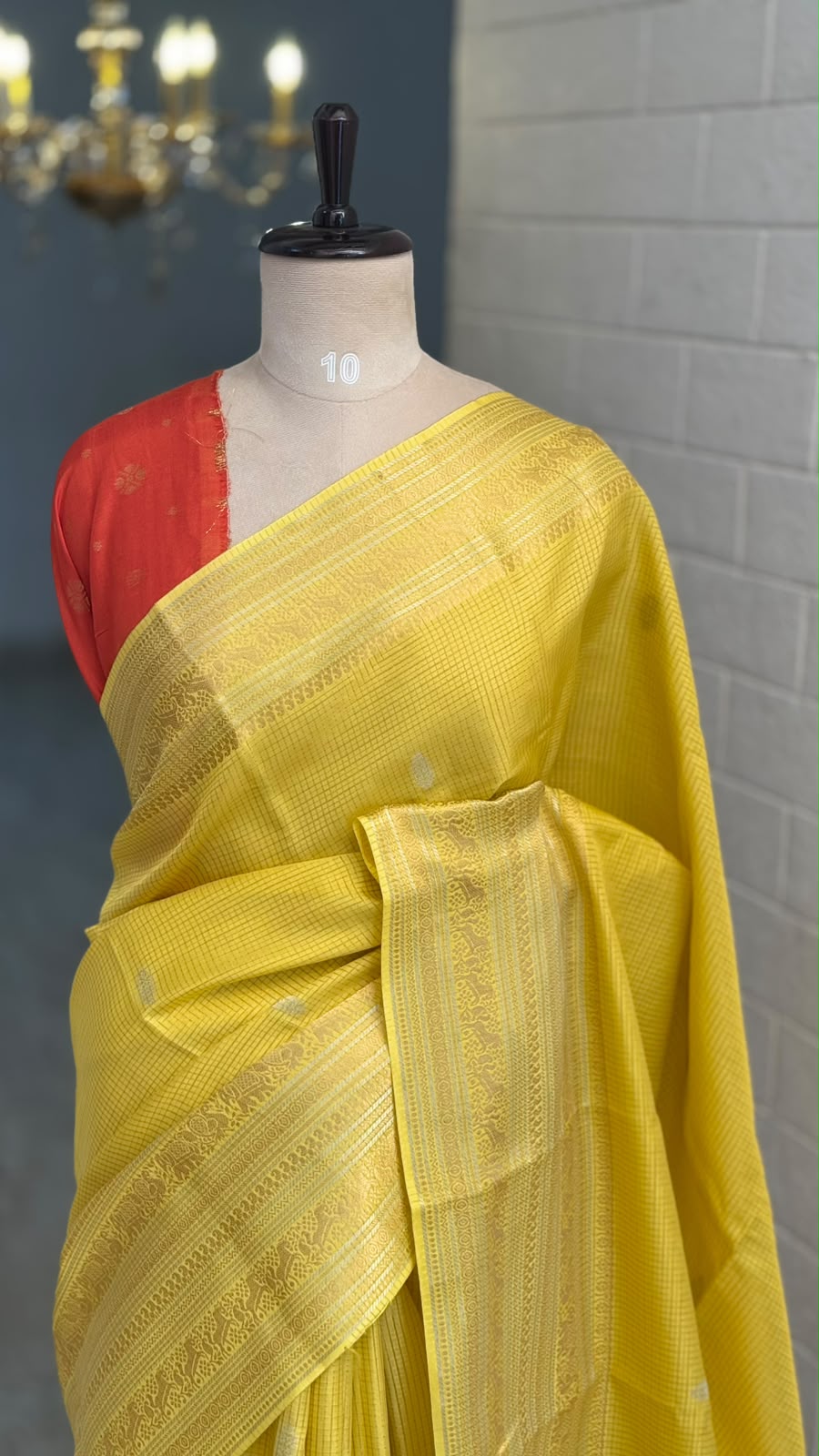 Blended Russian Checks Contrast Saree